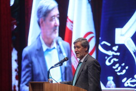 محمد حسین بحرینی، سرپرست دانشگاه علوم پزشکی مشهد در مراسم هفتادمین سالگرد تاسیس دانشگاه فردوسی و علوم‌ پزشکی مشهد