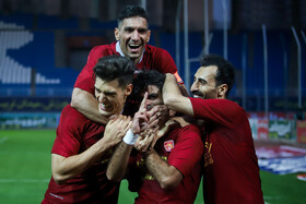 دیدار تیمهای فوتبال شهرخودرو و نفت مسجد سلیمان