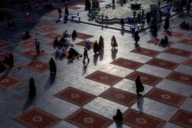 زیارت با رعایت پرتکلهای بهداشتی در حرم مطهر رضوی