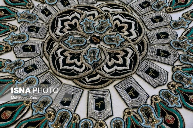 طرح پوش‌سنگ مضجع حضرت رضا(ع)؛ هنری در قالب روایت سلسله‌الذهب