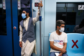 قطار شهری مشهد در روزهای «ماسک اجباری»