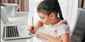 تاثیر کروناویروس بر زمان استفاده از صفحات نمایش در کودکان