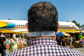 محله قاسم آباد –  14 شهریور ماه، ساعت 14- بیشتر افراد و خانواده‌ها برای حضور در بازارهای هفتگی از ماسک استفاده می‌کنند. 