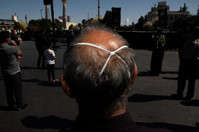 خیابان امام رضا(ع) -  9شهریور ماه، ساعت 10- افراد بسیاری در مراسم عاشورای حسینی از ماسک استفاده کردند