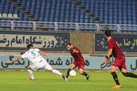 دیدار تیم‌های فوتبال شهرخودرو و و ماشین سازی