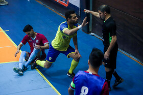 هفته نخست لیگ برتر فوتسال، تیم‌های فرش‌آرای مشهد و ایمان سبز شیراز