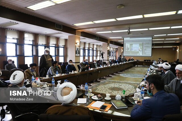 ساختارهای جمهوری اسلامی گاهی مانع وحدت حوزه و دانشگاه می‌شود