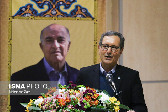 دکتر حائریان استادی نمونه و چهره‌ای ارزشمند برای دانشگاه فردوسی است