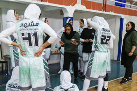 دیدار مرحله پلی‌آف لیگ برتر بسکتبال بانوان تیم های مولتی کافه و سینام مشهد