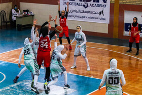 دیدار مرحله پلی‌آف لیگ برتر بسکتبال بانوان تیم های مولتی کافه و سینام مشهد