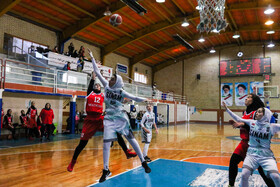 دیدار مرحله پلی‌آف لیگ برتر بسکتبال بانوان تیم های مولتی کافه و سینام مشهد