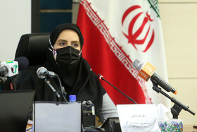 علائم کرونای انگلیسی ۲۴ تا ۴۸ ساعت پس از ابتلا در فرد دیده می‌شود
