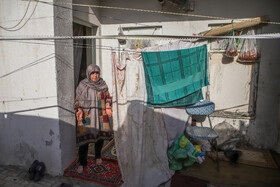 جذام نوعی بیماری پوستی و غیرموروثی است. این بیماری شامل دو نوع «جذام تر» و  «جذام خشک» تقسیم می‌شود. جذام تر به شدت واگیر‌دار است. خوشبختانه در خراسان بیمار جذامی تر وجود ندارد. جزام خشک نیز غیر عفونی و بدون سرایت است.