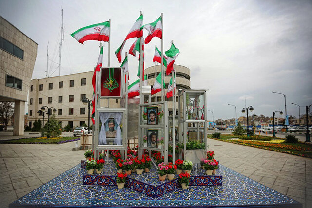 اکران نوروزی تصاویر شهدا در مشهد