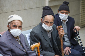 واکسیناسیون سالمندان بالای 80 سال در روستای پیوه‌ژن مشهد 28