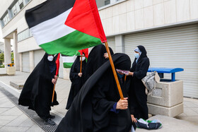 مردم مشهد در حمایت از مقاومت مردم فلسطین و محکوم کردن حملات رژیم صهیونیسیتی به غزه، عصر چهارشنبه ۲۹ اردیبهشت ماه، در میدان شهدا مشهد تجمع کردند.