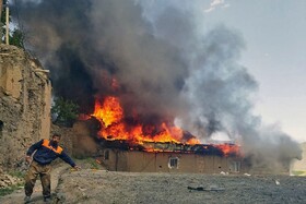 خسارت ۸۰ تا ۱۰۰ درصدی منازل آسیب‌دیده در آتش‌سوزی روستای زشک/عملیات کاوش تا فردا ادامه دارد 