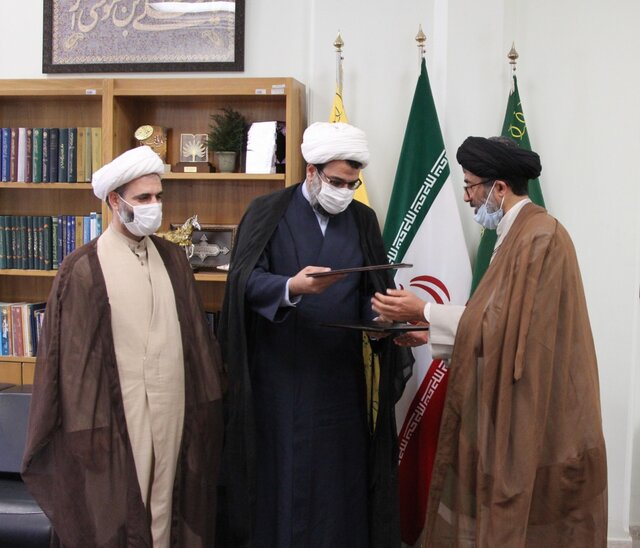 تفاهم‌نامه همکاری سازمان کتابخانه‌ها و موزه‌های آستان قدس رضوی و آستان حضرت معصومه(س) 