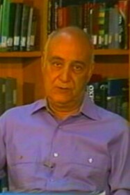 چه کسی مسئولیت اولین سمپوزیوم ژنتیک ایران را بر عهده گرفت؟