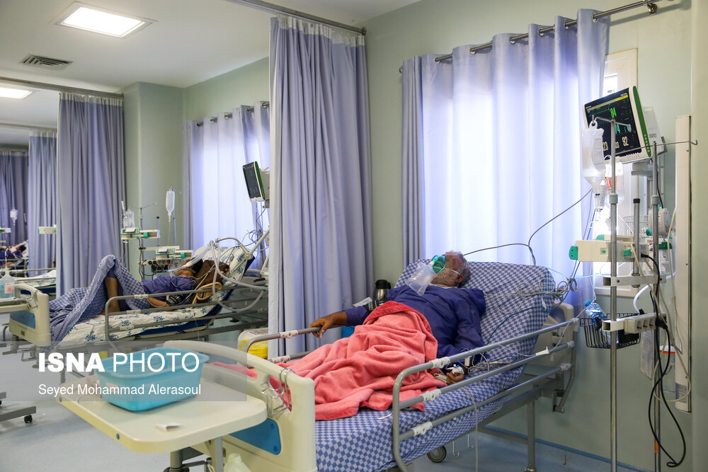 روزانه ۷۵۰ بیمار مبتلا به کرونا در بیمارستان‌های‌ خراسان رضوی بستری می‌شوند