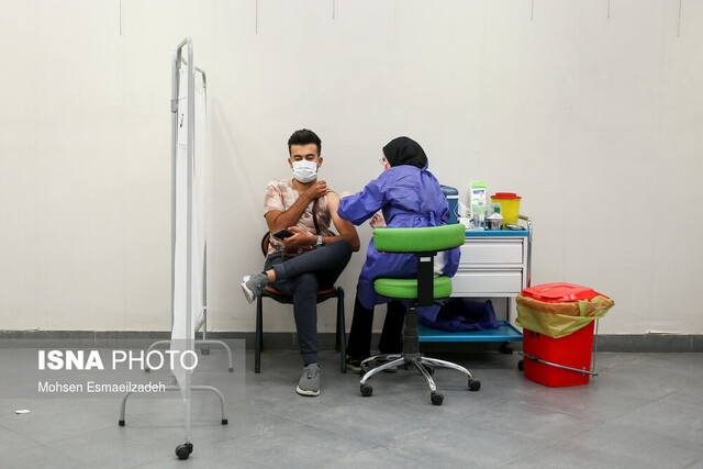 سن واکسیناسیون در مشهد به ۴۰ سال و در حاشیه شهر به ۳۰ سال رسید