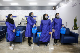 در ادامه اجرای طرح واکسیناسیون سراسری بیماری کرونا، مرکز تجمیعی واکسیناسیون بازار بزرگ مشهد (مشهد مال) با ۲۶ کانتر تزریق واکسن ، یکشنبه ۷ شهریور ماه در مشهد افتتاح شد.