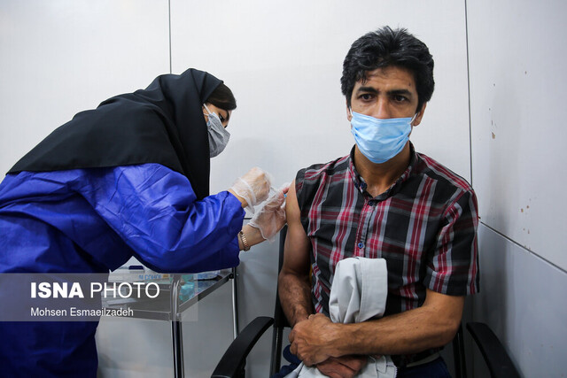 دوز دومی‌ها در اولویت واکسیناسیون/توزیع آسترازنکا در مراکز دانشگاه علوم پزشکی مشهد 
