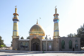 آستان مقدس امامزاده عبدالله(ع) روستای سرآسیاب سالانه پذیرای ۶۰ هزار زائر و گردشگر است