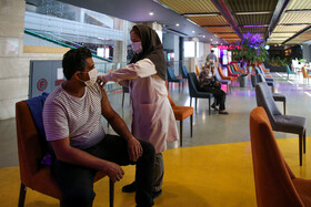 واکسیناسیون افراد بالای ۱۸ سال در مشهد ـ پایگاه تجمیعی مجتمع تجاری اطلس