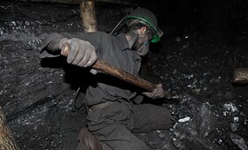 فریاد کارگران از اعماق معدن زغال‌سنگ سرخس به گوش مسئولان نمی‌رسد
