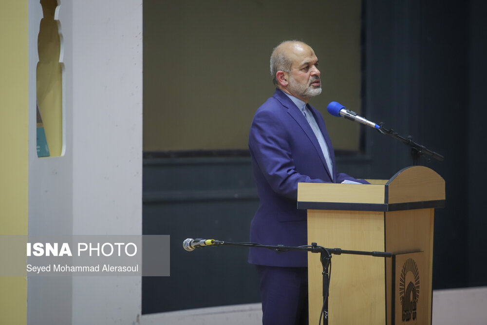 وزیر کشور: شهید سلیمانی نشان داد انقلاب دچار خدشه نشده است