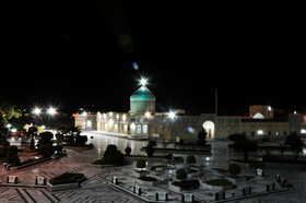 نمایی از محوطه و محل دفن شهید مدرس در کاشمر