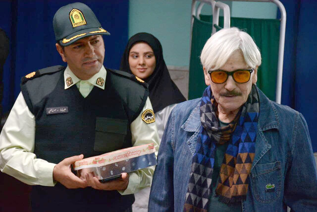 بلندتر از همه درختها نخستین فیلم با قهرمانی کوتاهقامت