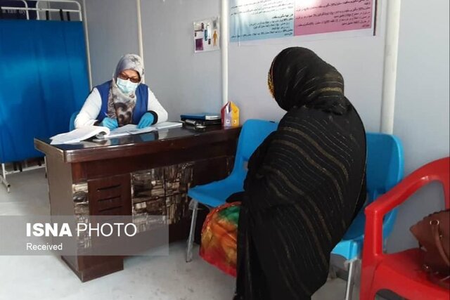 داروساز بودم، مدیر مدرسه بودم؛ حالا کارگری میکنیم اگر کار باشد...