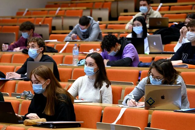 چگونه دانشگاهها در سایه اُمیکرون بازگشایی میشوند؟