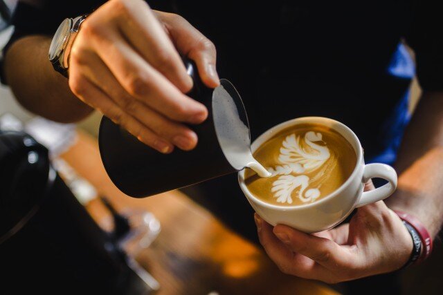 آشنایی با نوشیدنیهای بر پایه اسپرسو