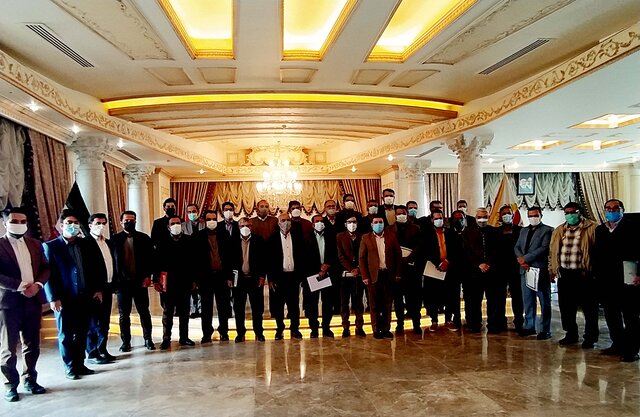 به دنبال کاهش وظایف شوراهای اسلامی هستند