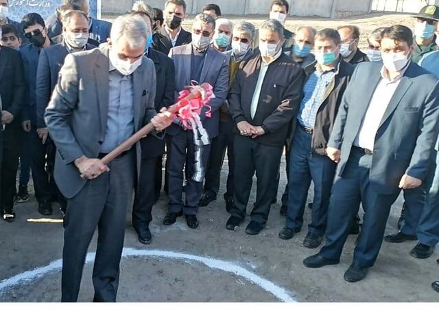 عکس دریافتی است افتتاح و کلنگزنی طرحهای آموزشی در نیشابور با حضور وزیر آموزش و پرورش
