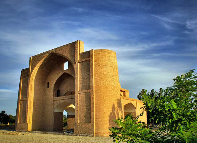 «مصلای سبزوار» نماد ایمان و بالندگی