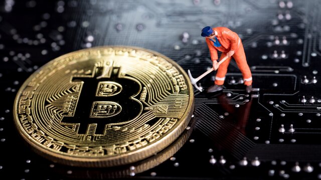 چگونه با سرقت برق برای استخراج رمزارز مقابله میشود؟