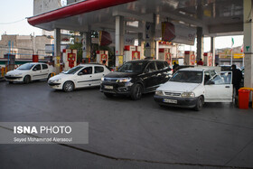 هیچ کدام از جایگاه‌های بنزین در مشهد تعطیل نیست