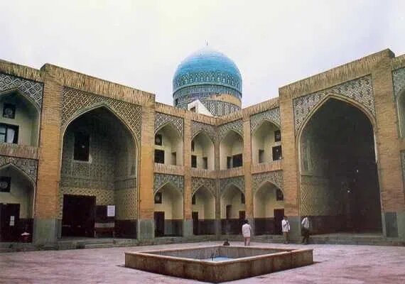گسترش معماری حرم پس از ساخت مسجد گوهرشاد 2
