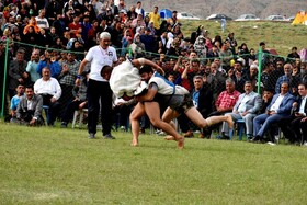 مسابقات کشتی با چوخه در رهورد قوچان با معرفی نفرات برتر به کار خود پایان داد