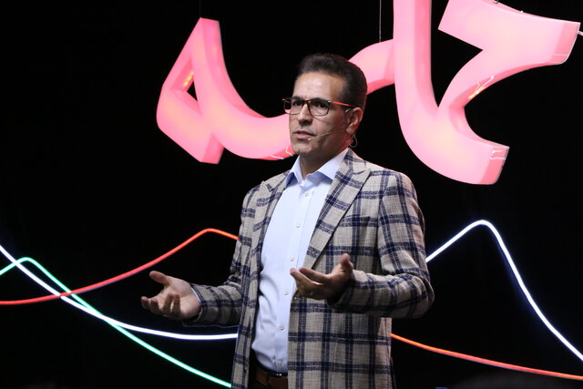 تبیین سینمای حماسی توسط نویسندگان و کارگردانهای مطرح سینمای ایران