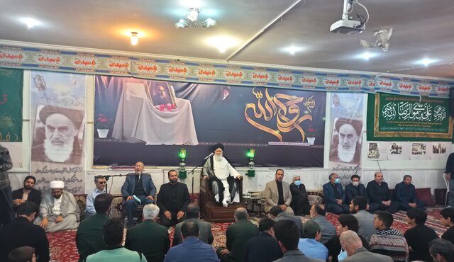 علمالهدی: رهبری قدرتمندتر از رهبر ایران روی کره زمین وجود ندارد 2