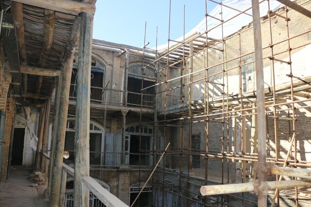 عکس از آرشیو توضیحات معاون میراث فرهنگی خراسان رضوی در خصوص جمعآوری بخشی از سرای "عزیزاللهاف"