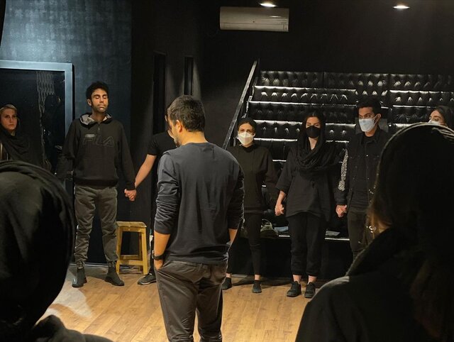 واکنش حامد بهداد به توئیتهای جنجالی علیه سینما و کارگاه بازیگریاش واکنش حامد بهداد به توئیتهای جنجالی علیه سینما و کارگاه بازیگریاش