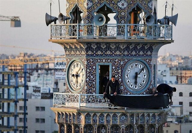 عکس آرشیوی است قدیمیترین ساعت حرم رضوی چه زمانی کوک شد؟