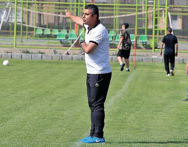 حمیداوی فوتبال مشهد را نابود کرد/ قبل از بازی با دریای بابل استعفا کردم حمیداوی فوتبال مشهد را نابود کرد/ قبل از بازی با دریای بابل استعفا کردم