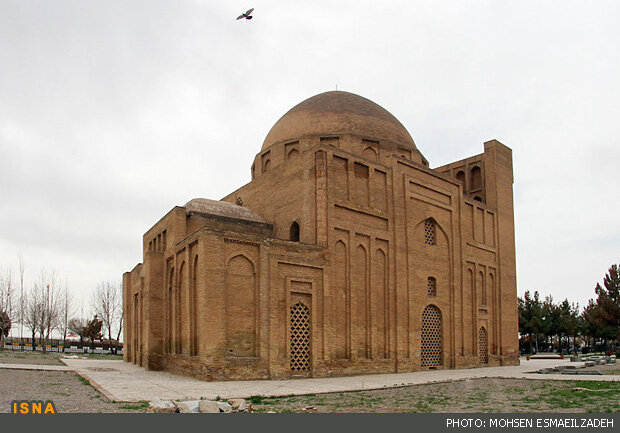 عکس از آرشیو نام واقعی و کاربری هارونیه چه بوده است؟